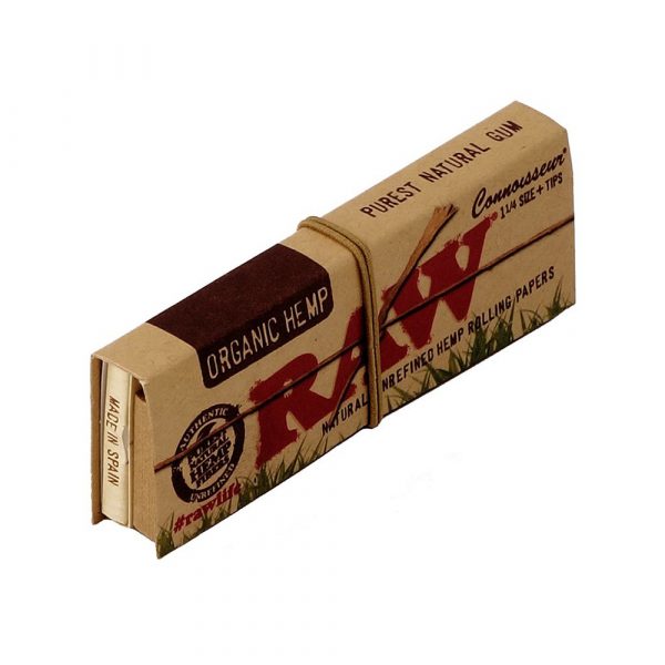 RAW Organic Rolling Papers Connoisseur 1 ¼ with Filter Tips